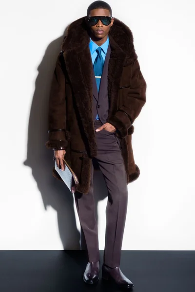 Look 15